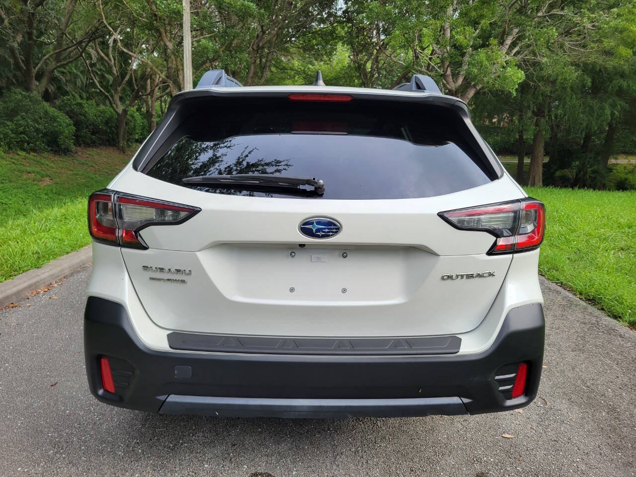 Used 2020 Subaru Outback Premium AWD/4WD image 6
