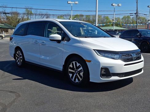 New 2026 Honda Odyssey EX-L image 2