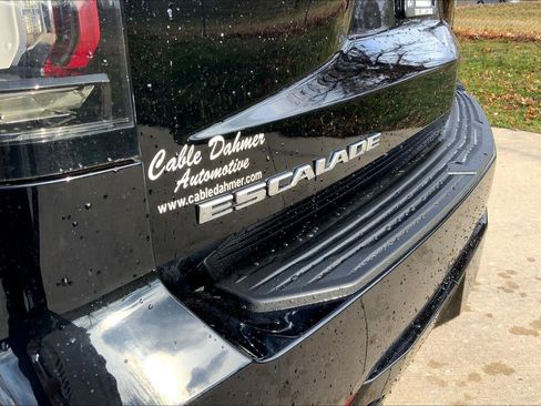 Used 2021 Cadillac Escalade ESV Sport Platinum w/ Heavy-Duty Trailer Package AWD/4WD image 32