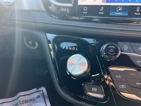 New 2026 Chrysler Pacifica Select image 17