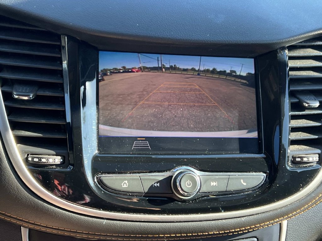 Used 2020 Chevrolet Trax LT w/ Sun & Sound Package FWD image 21