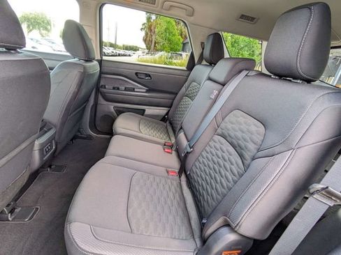 Used 2026 Nissan Pathfinder SV FWD image 16