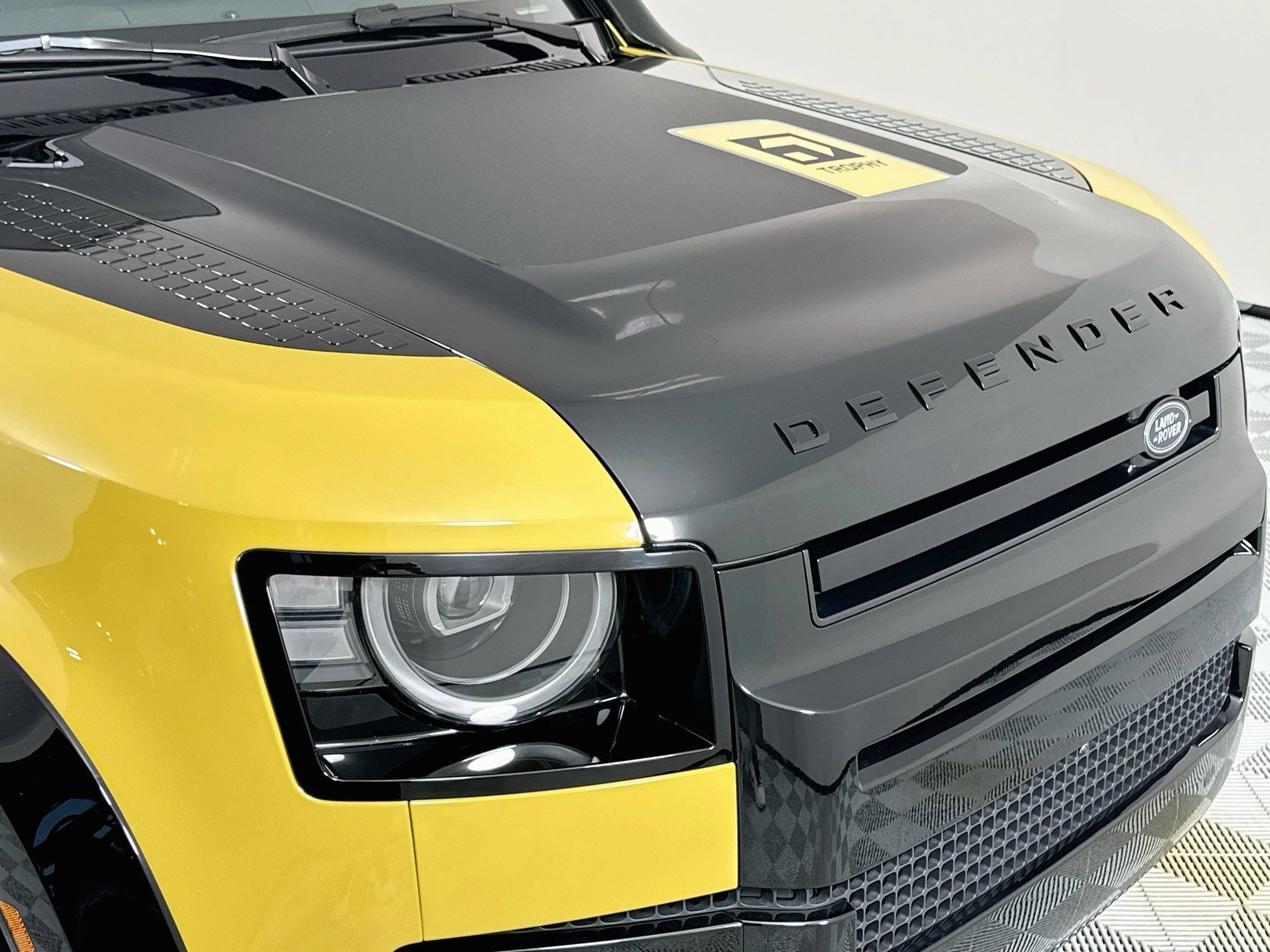 New 2026 Land Rover Defender 110 AWD/4WD image 30