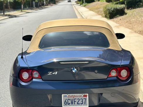 Used 2005 BMW Z4 2.5i RWD image 17