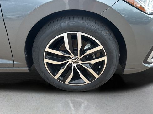 New 2026 Volkswagen Jetta SE FWD image 9