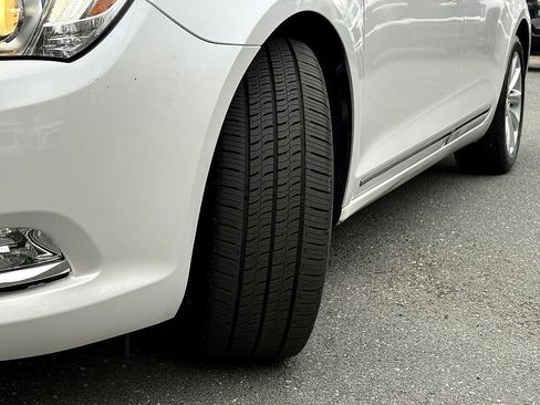 Used 2015 Buick LaCrosse Leather image 30