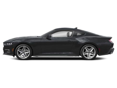 Used 2024 Ford Mustang Premium image 3