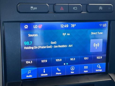 Used 2019 Ford F150 Lariat w/ Equipment Group 502A Luxury AWD/4WD image 18