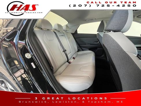 Used 2023 Hyundai Elantra Limited w/ Cargo Package FWD image 13