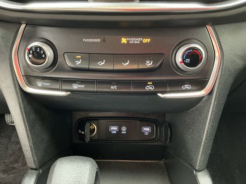 Used 2020 Hyundai Santa Fe SE w/ Cargo Package image 12