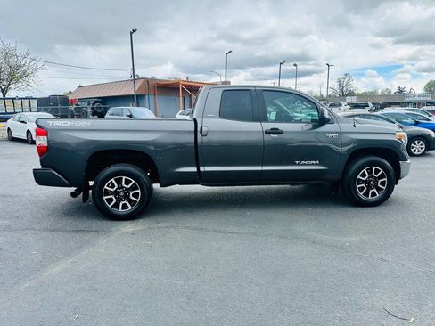 Used 2018 Toyota Tundra SR5 w/ TRD Off Road Package image 8