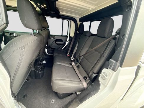 Used 2021 Jeep Gladiator Sport AWD/4WD image 27