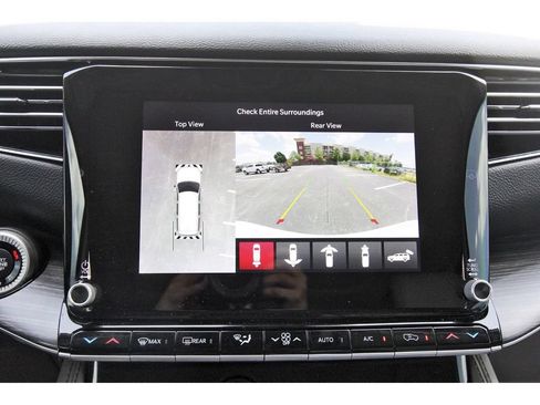 Used 2023 Jeep Wagoneer L Series III w/ Premium Group I AWD/4WD image 29