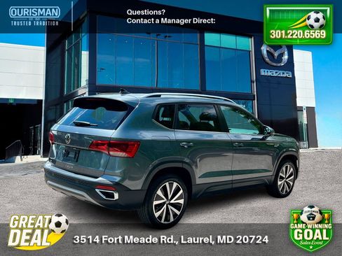 Used 2024 Volkswagen Taos SE FWD image 3