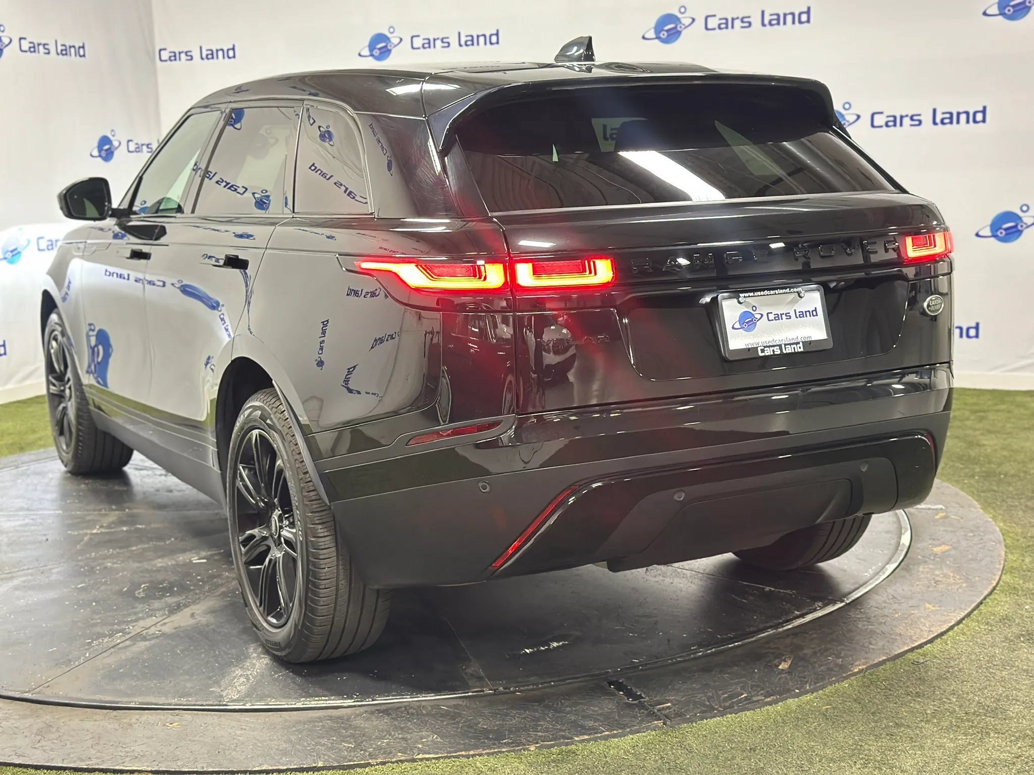 Used 2023 Land Rover Range Rover Velar S AWD/4WD image 5