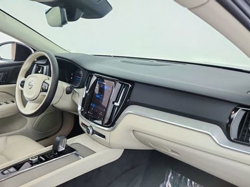 Used 2024 Volvo S60 B5 Plus w/ Climate Package image 22