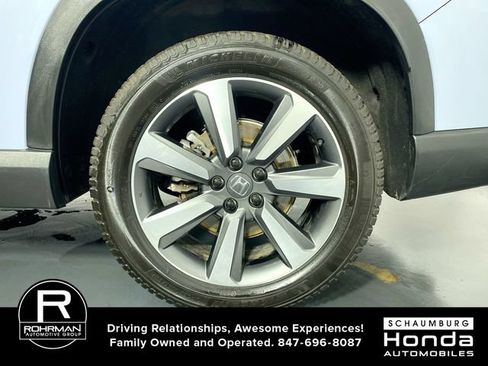 Used 2024 Honda Pilot Touring image 5