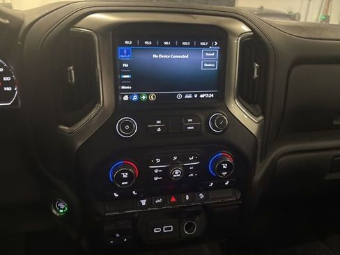 Used 2021 Chevrolet Silverado 3500 LT w/ Convenience Package image 10