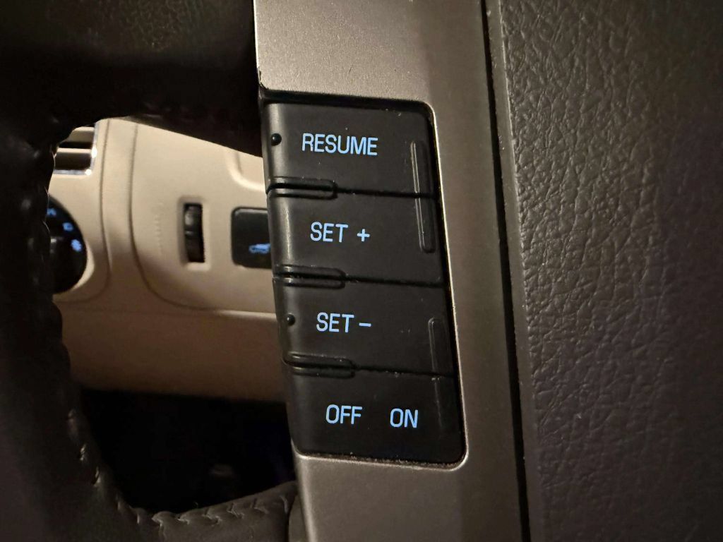 Used 2011 Ford Flex Limited FWD image 47