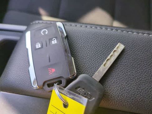 Used 2018 Chevrolet Silverado 1500 LT w/ All Star Edition image 35