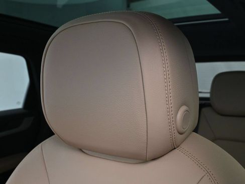 Certified 2026 Porsche Cayenne AWD/4WD image 19