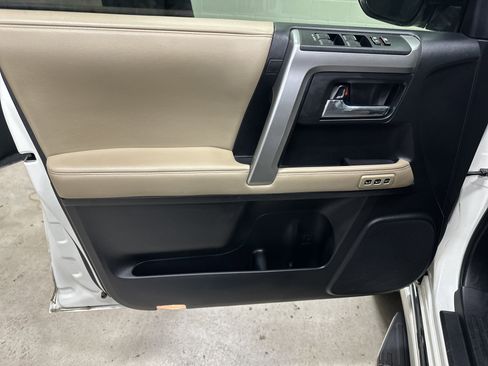 Used 2020 Toyota 4Runner Limited image 14