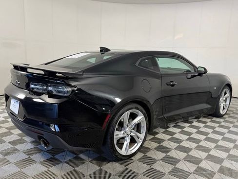 Used 2022 Chevrolet Camaro SS RWD image 4