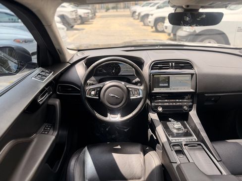 Used 2019 Jaguar F-PACE Prestige AWD/4WD image 26