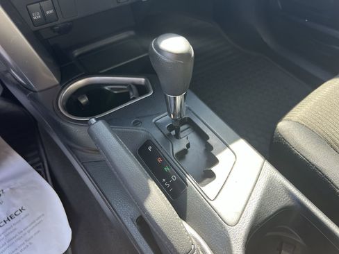 Used 2017 Toyota RAV4 LE FWD image 26