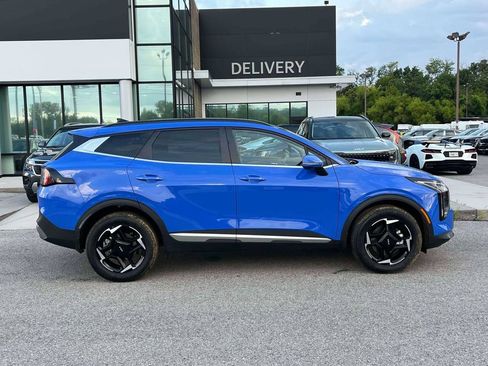 Certified 2026 Kia Sportage EX w/ EX Panorama Roof Package AWD/4WD image 29