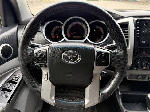 Used 2015 Toyota Tacoma PreRunner w/ SR5 Package RWD image 14