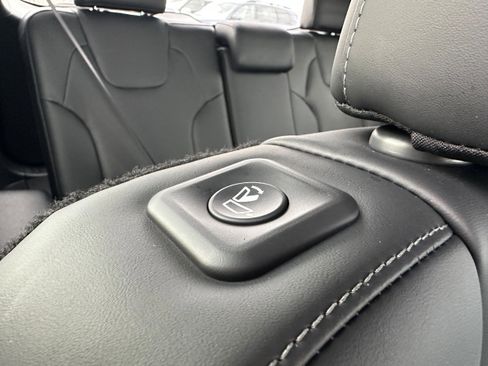 New 2025 Kia Telluride S image 29