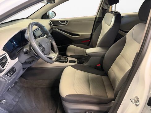 Used 2018 Hyundai Ioniq SEL image 11