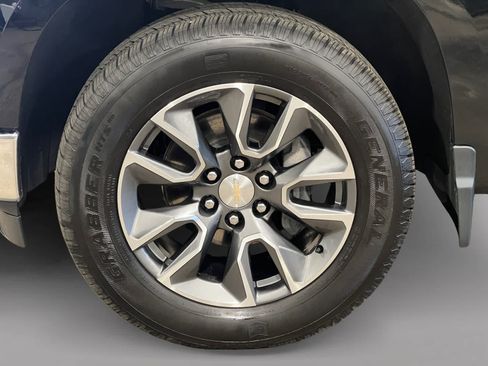 Used 2023 Chevrolet Silverado 1500 LT AWD/4WD image 19