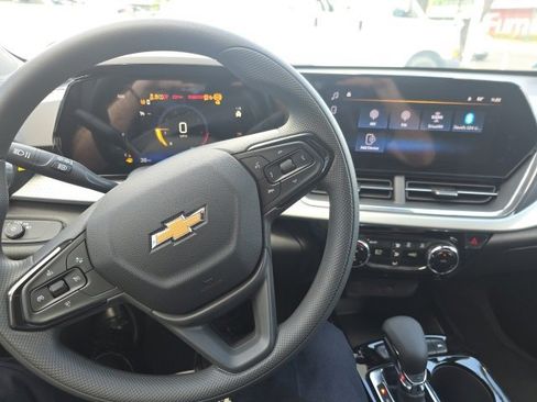 New 2026 Chevrolet Trax LT image 7