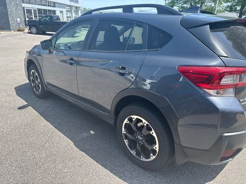 Used 2023 Subaru Crosstrek 2.0i Premium AWD/4WD image 3