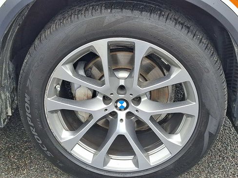Used 2022 BMW X5 xDrive40i w/ Parking Assistance Package AWD/4WD image 9
