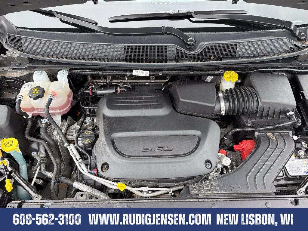 Used 2025 Chrysler Pacifica Select FWD image 20