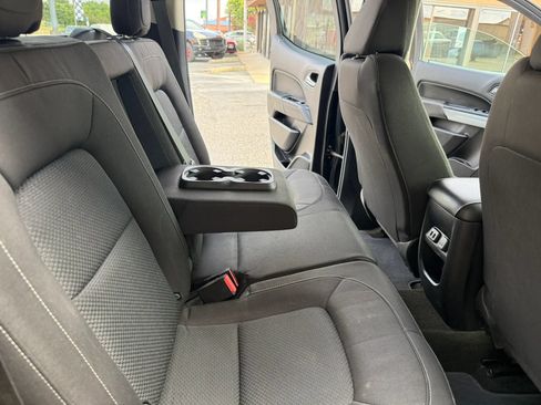 Used 2017 Chevrolet Colorado LT RWD image 21