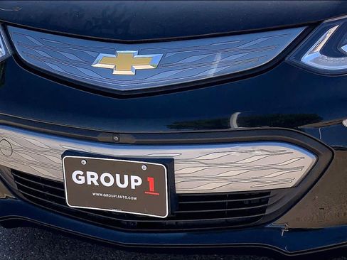 Used 2019 Chevrolet Bolt Premier w/ Infotainment Package FWD image 28