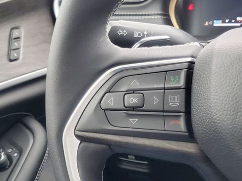 New 2026 Jeep Grand Cherokee L Limited AWD/4WD image 17