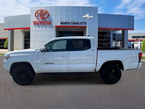 Used 2023 Toyota Tacoma SR5 w/ Technology Package image 7