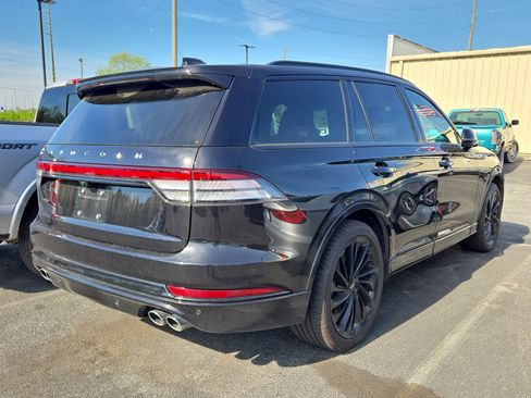 Used 2025 Lincoln Aviator Reserve w/ Jet Appearance Package image 3