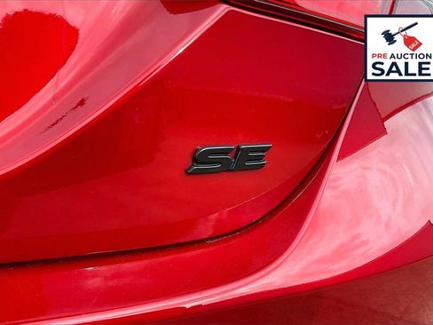 Used 2023 Toyota Camry SE image 8