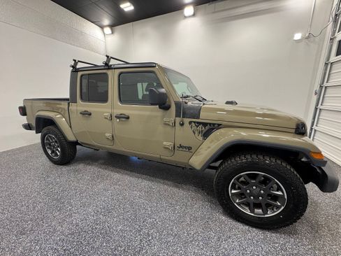 Used 2020 Jeep Gladiator Sport AWD/4WD image 8