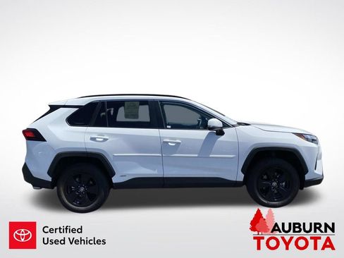 Certified 2024 Toyota RAV4 LE AWD/4WD image 9