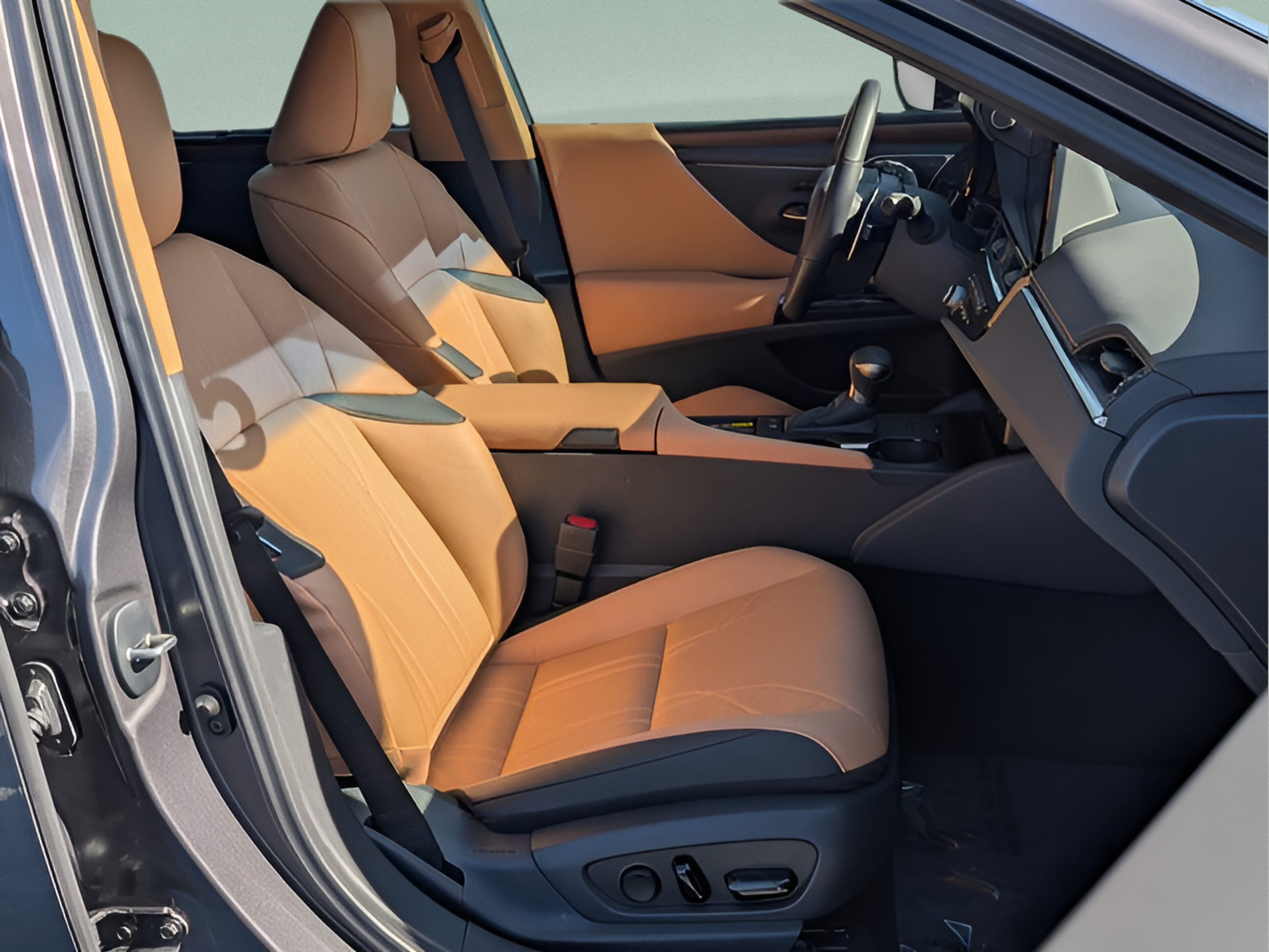 Certified 2025 Lexus ES 300h Ultra Luxury w/ Accessory Package (Z2) FWD image 16