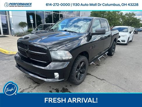 Used 2016 RAM 1500 Express w/ Black Ram 1500 Express Group AWD/4WD image 8
