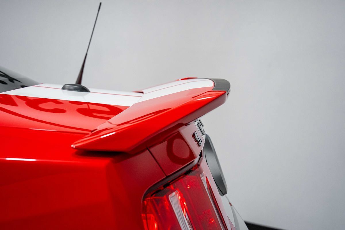 Used 2012 Ford Mustang Shelby GT500 RWD image 20