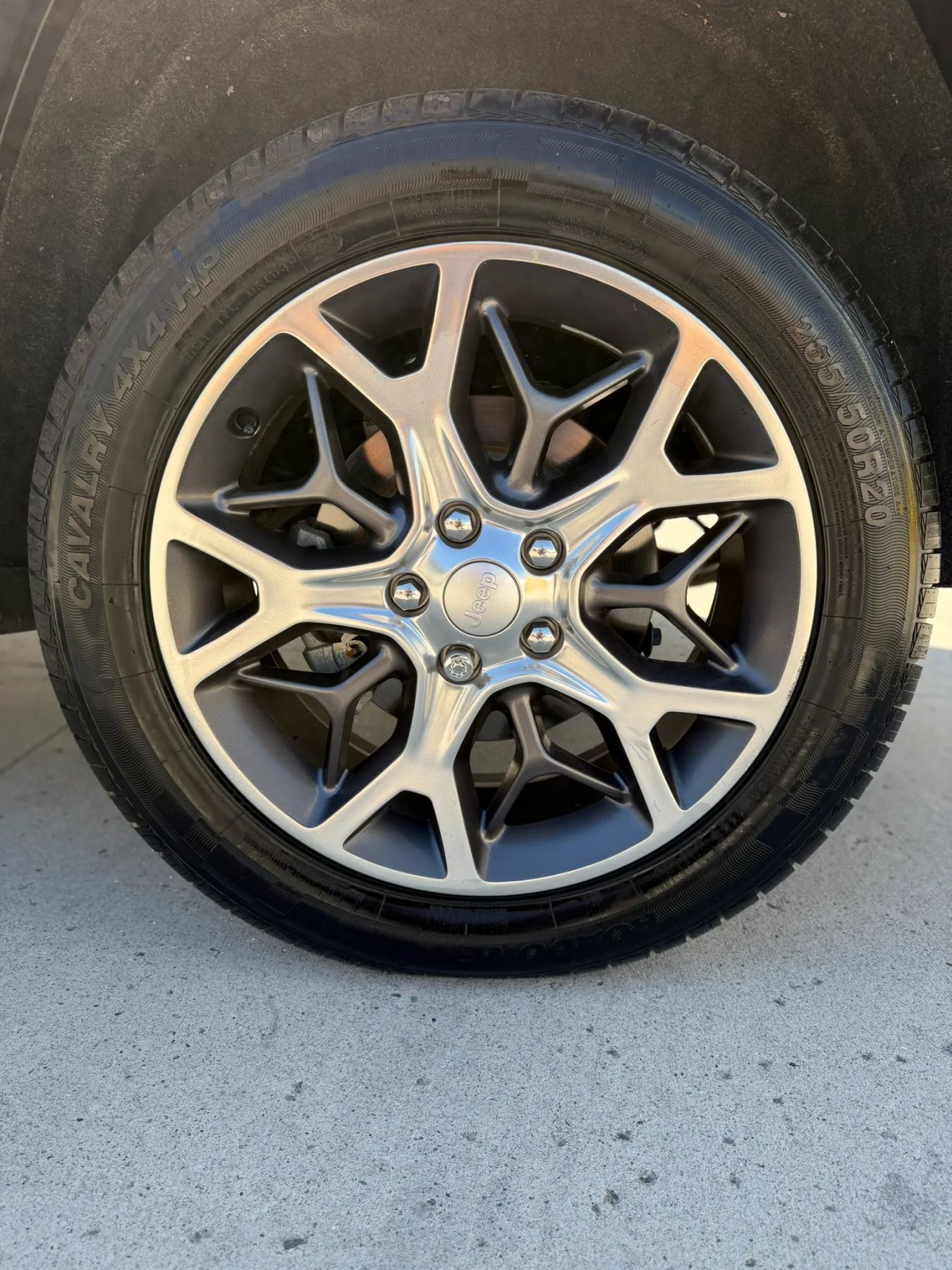 Used 2018 Jeep Grand Cherokee Limited AWD/4WD image 11